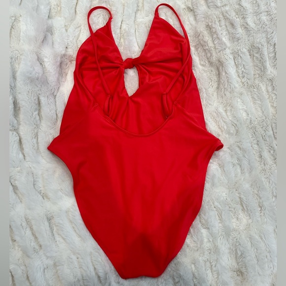 NWT ❤️‍🔥 Red Volcom bathing suit size L - Picture 3 of 8